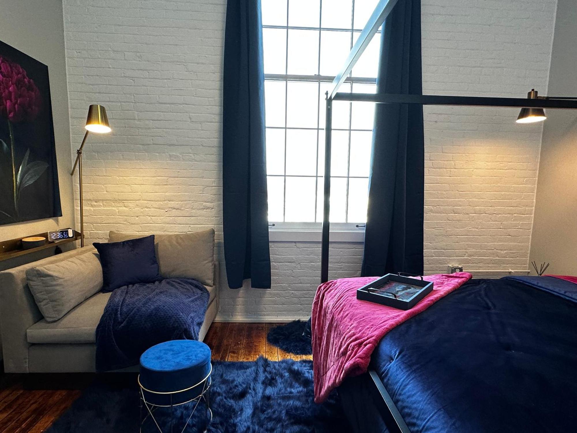 Penthouse: Casa Colore Utica Luaran gambar
